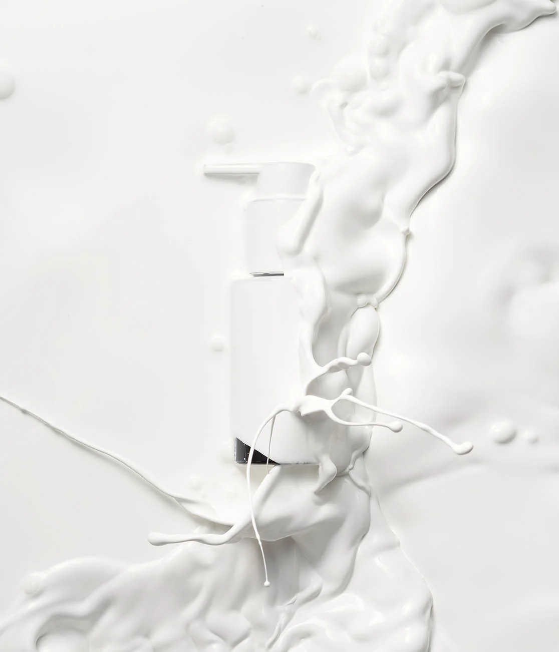 The Neck Serum | 7.5% Peptide - Image 4